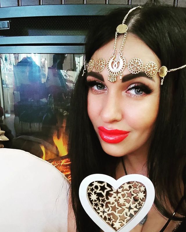 irida_7716_ в LOOKY. #Семейнаялюбовь,#Сохранениесемейнойгармонии,#Объединениесердец,#Ритуал,#Семейноесчастье,#Доброежитье,#Субботнийритуал,#Семейнаялюбовь. "Что бы сохранить лю...