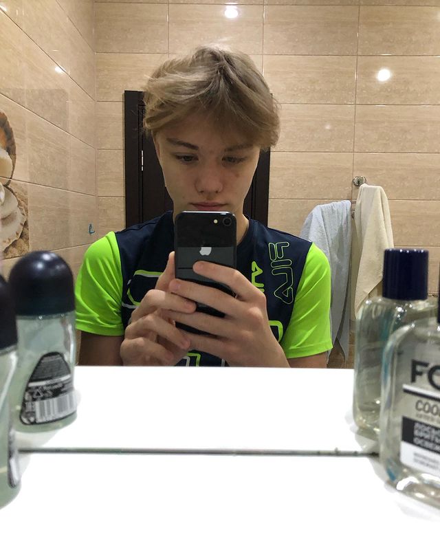 young_traper_delamort в LOOKY. #youngartust,#noname,#rap,#newschool,#newmusic,#newsound. и да кстати, я больш...