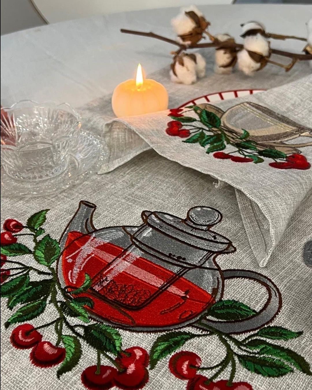 embro.ru in LOOKY. #скатертьсвышивкой,#скатертьнастол,#вышивкаволгоград. Что в доме может быт...