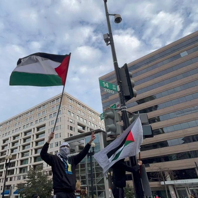 Islamic_Marxism_Leninism в LOOKY. #Islamicsocialism,#palestine,#israel,#israeli,#freepalestine,#gaza,#washington,#washingtondc,#DC,#freedomplaza,#Muslim,#islam❤️,#leftist,#communist,#socialist,#Marxist. Pictures from the No...