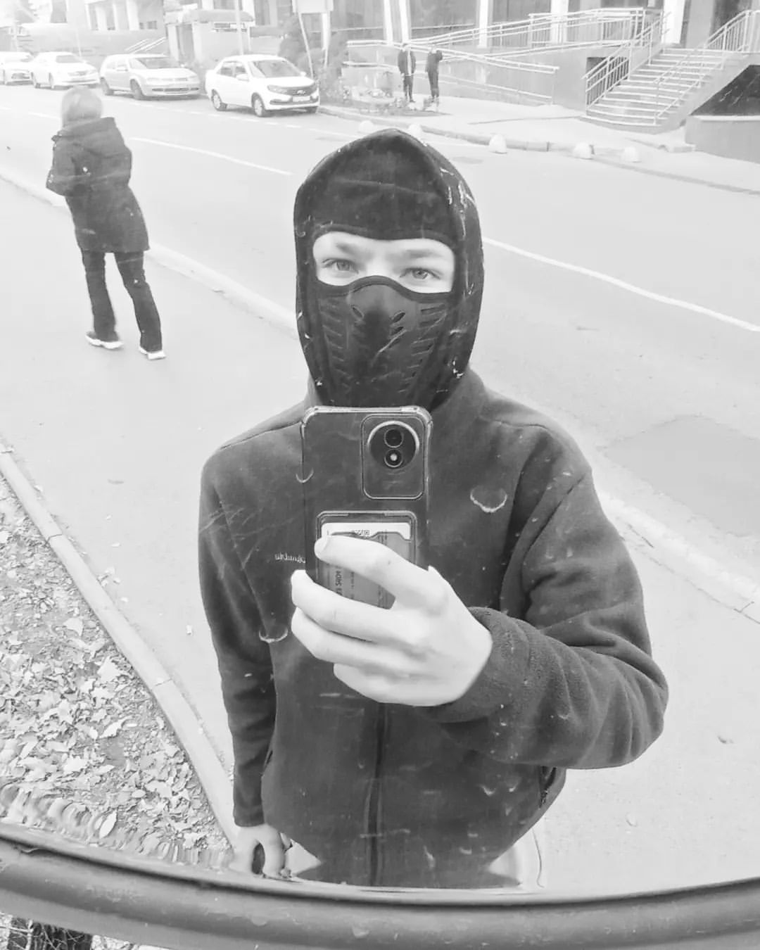 Самая большая тюрьма, в которой живут люди, - это боязнь того, что подумают другие.