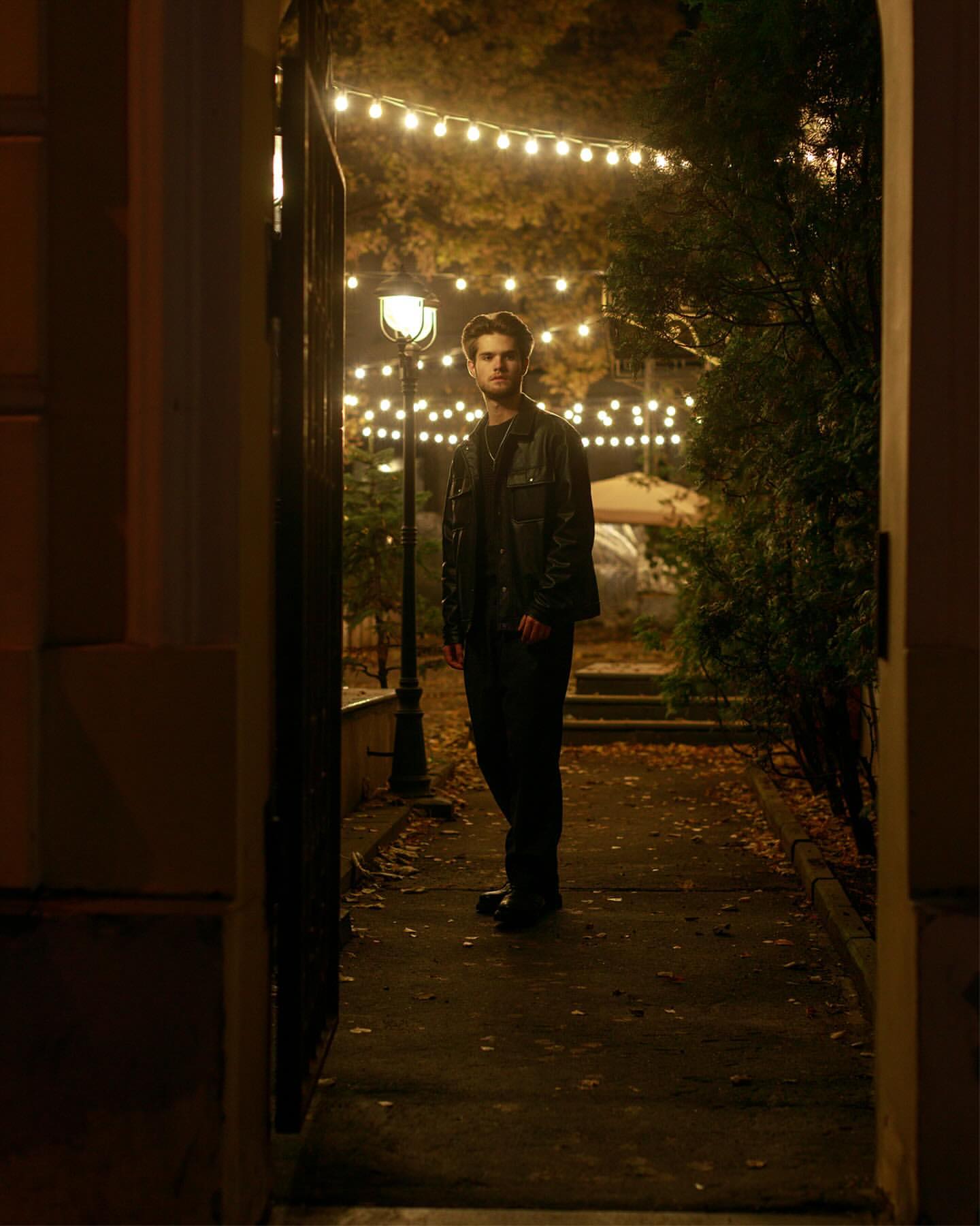 dalivasss in LOOKY. . Night walk 🌃

Ph: @...