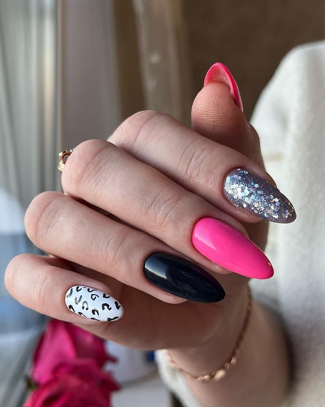tanyushka_pryahina в LOOKY. #маникюрчелябинск,#маникюрчелябинскчтз,#ногтичелябинск,#чтзманикюр,#чтзгельлак,#челябинсксегодня,#челябинскфото,#челябинск74. Маникюр с небольшим ...
