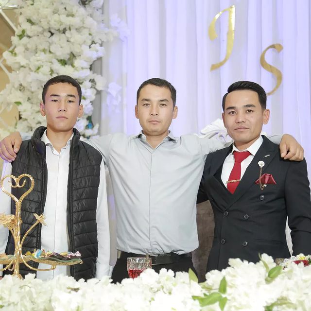 jamshid.__07 в LOOKY. . null
