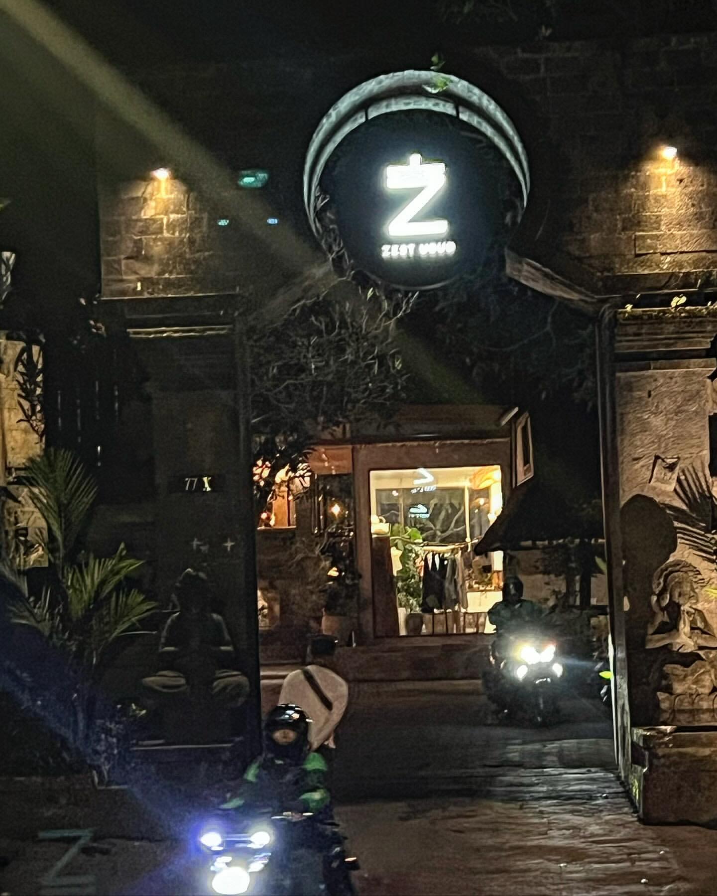 igor604499 в LOOKY. #вегетарианскаякухня,#zest,#ubudbali,#bali. За время поездки на ...