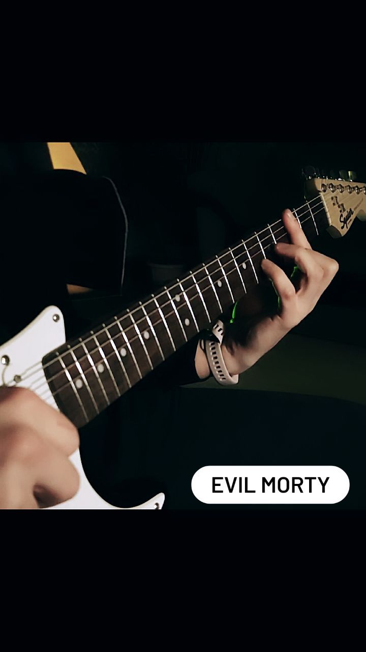 vrlm189 в LOOKY. #rickandmorty,#guitar,#fingerstyle,#cover. Evil Morty theme #ri...