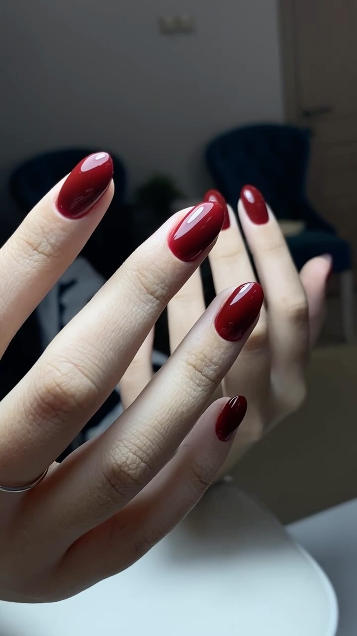 si_nails_ykt in LOOKY. #маникюр,#маникюрякутск,#гельлак,#наращиваниеногтей,#якутск,#аппаратныйманикюр,#педикюр,#педикюрякутск,#шеллак. Маникюр - любимый сп...