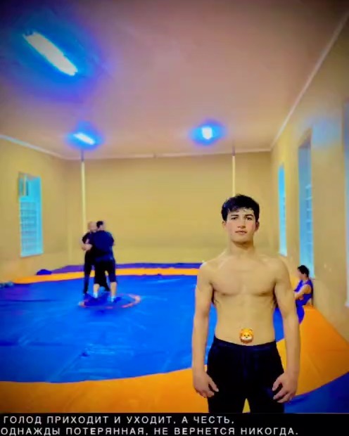 ochillov_67 in LOOKY. . 🖤💬