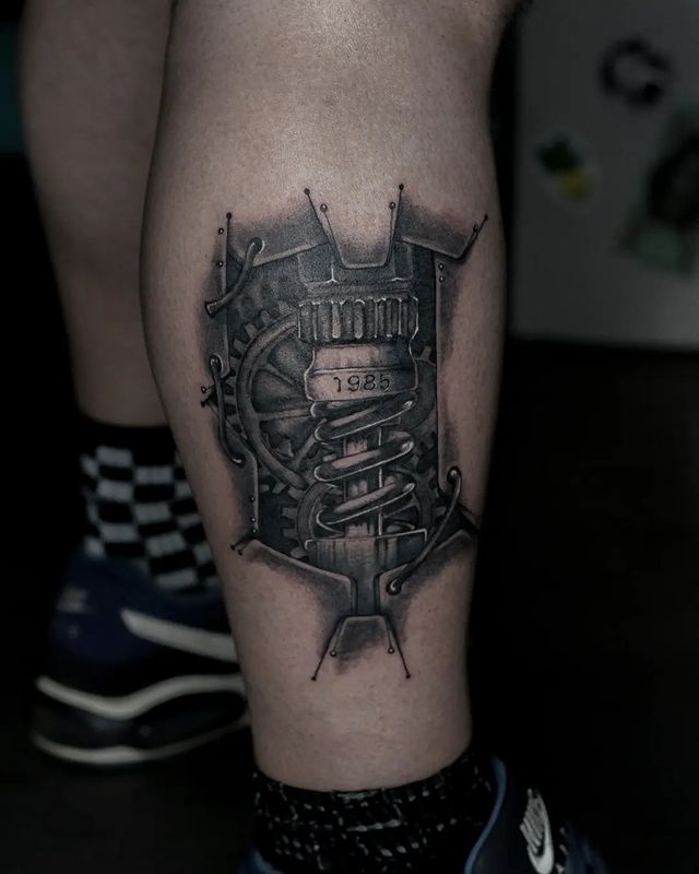 sashatae_tattoo в LOOKY. #татуидея,#татубиомеханика,#татусалон,#татустудия,#татумск. Для Антона 🤖
Про фу...