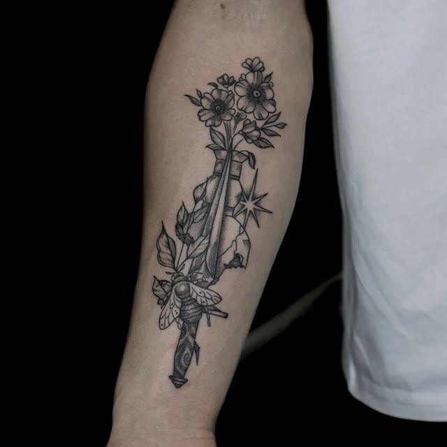 sashatae_tattoo в LOOKY. #татунаруку,#татуграфика,#татудляпарней,#татустудиямосква. Для Али 🖤
Вообще, м...