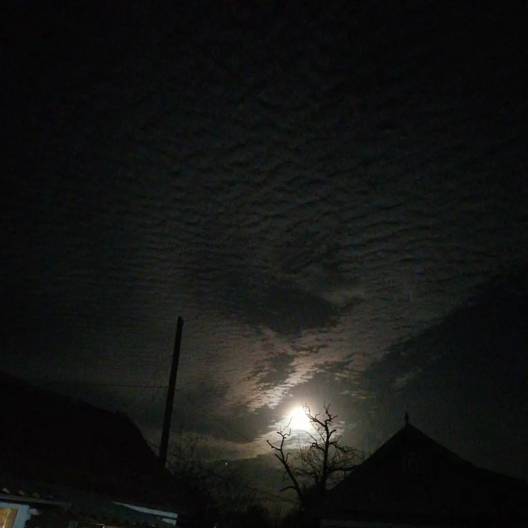 #moon #night #clouds #sky #sutter delay