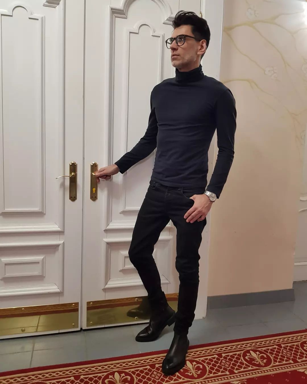 rus.bcn in LOOKY. . Кто где, а я в театр...