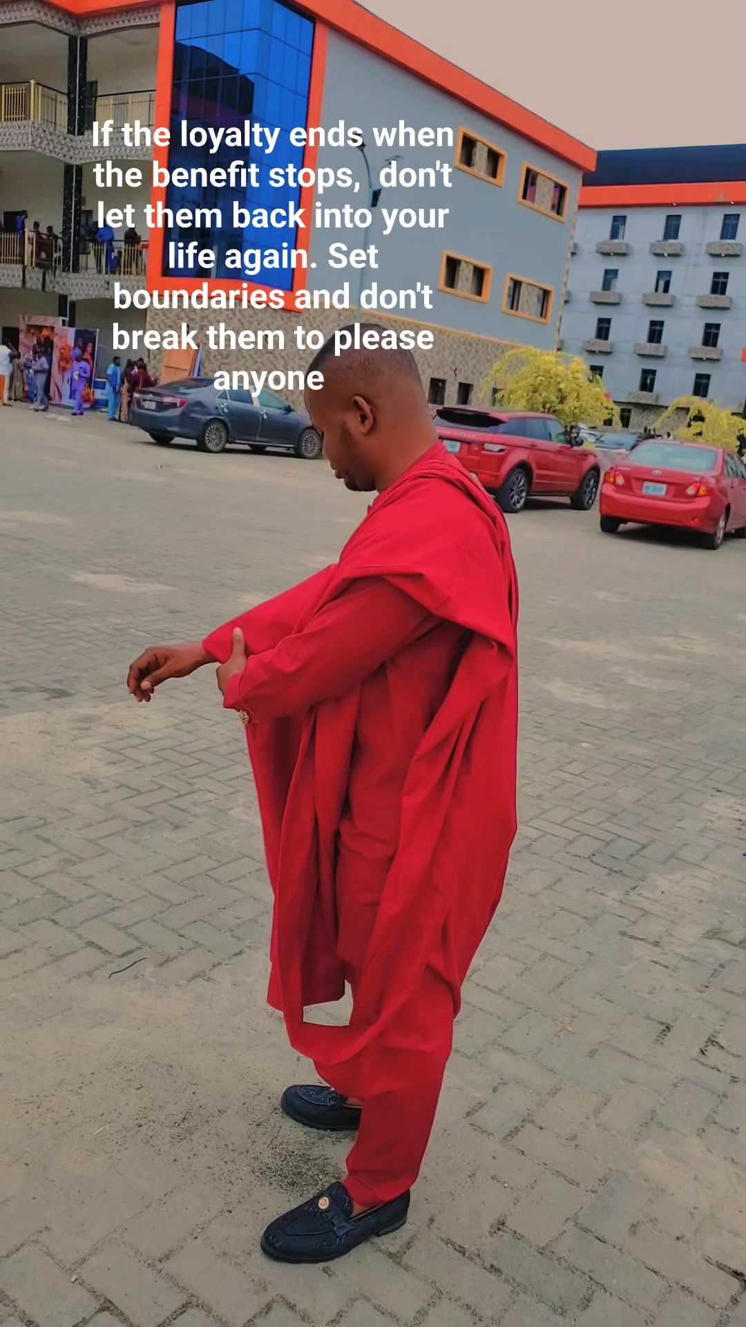 Da Crypto Comedy в LOOKY. #davernice,#africafashion,#fashion,#nigeria,#viralvideo. There's no crime in ...