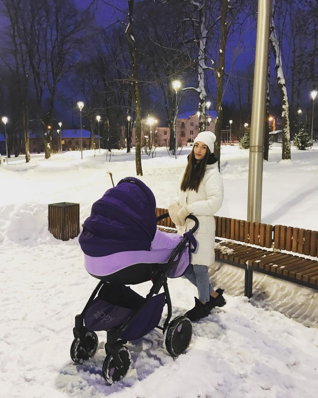 Гуляю со своей маленькой копией♥️🤫