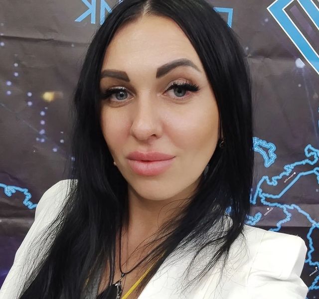 irida_7716_ в LOOKY. . Москва 
3 Международ...