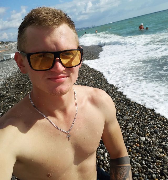 andreymoroz_ в LOOKY. . null