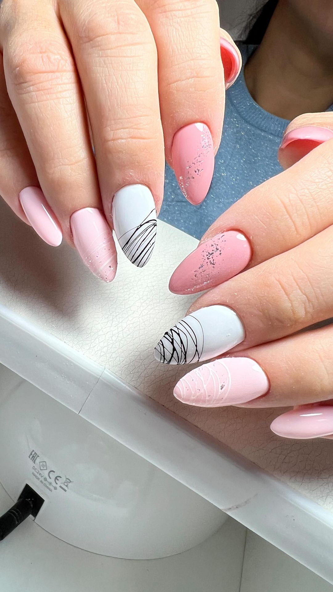 si_nails_ykt in LOOKY. #маникюр,#маникюрякутск,#гельлак,#наращиваниеногтей,#якутск,#аппаратныйманикюр,#педикюр,#педикюрякутск,#шеллак. Первое, на что всегд...