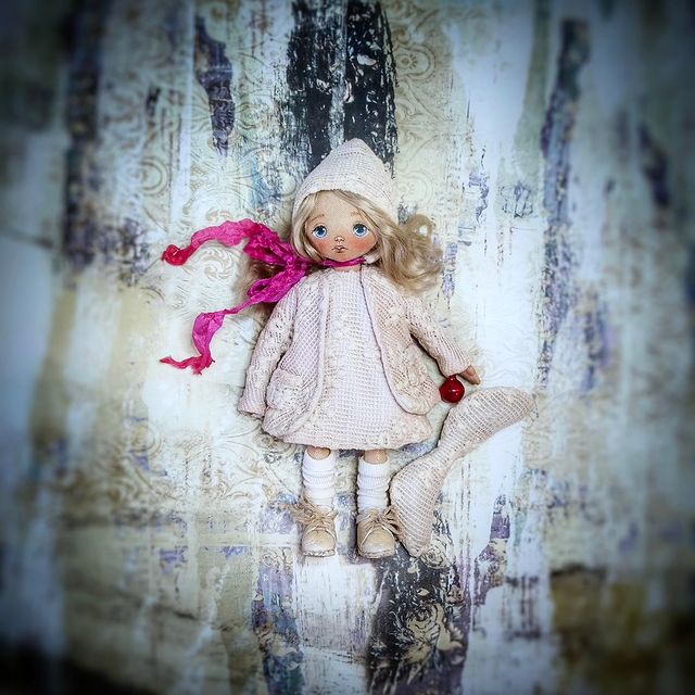 fenikidolls в LOOKY. #fenikidolls,#текстильнаякукла,#интерьернаякукла,#подарокдевушке,#ручнаяработа,#кукларучнойработы,#куклавподарок,#dolls. Малышки около 13 см....