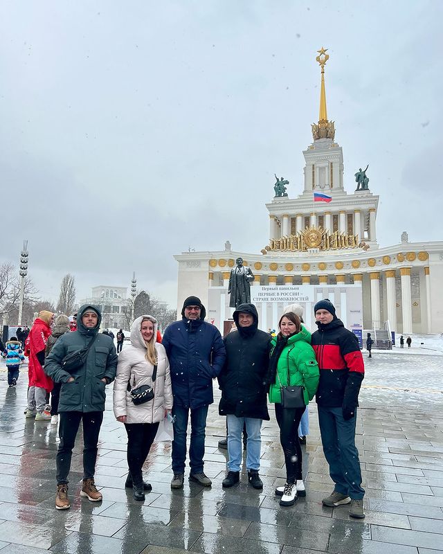 gubareva_lesia в LOOKY. #выставкавднх,#прекраснаямосква,#дружнаякоманда. Мы! ВДНХ! Выставка!
...