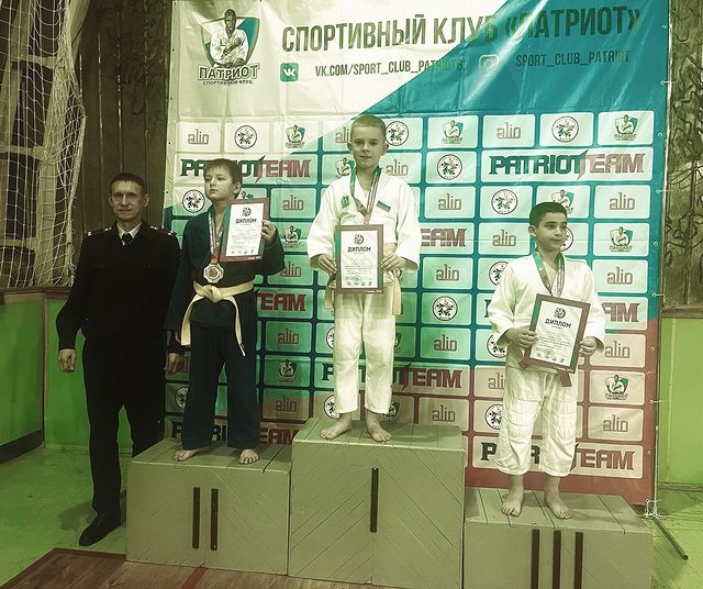 mrs_tiiii в LOOKY. #патриот,#judo,#nine_year_old_boy🤩,#MrT😎,#love_u_to_the_moon_and_back💞,#важнейшаячастьмоейжизни⚡️,#bestofthebestofthebest👋🏻,#люблюнемогу,#любовная_любовь💕,#little_man😎,#my❤️,#my_universe😻😻😻,#my_son_is_my_sun☀️,#время_остановись⌛✋🏼. Турнир МВД
‘38 🥇 
П...