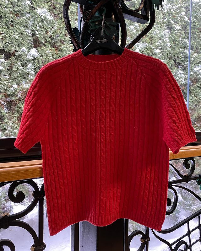 nellytakaya в LOOKY. #knit,#knitknitknit,#knitting,#knitting_inspiration,#knittinglove,#knittingaddict,#strikk,#tricot,#tricotaddict,#вязание,#вязаниеспицами,#вяжуназаказ,#клубокизвращенцев,#вязонство,#вязонскаяложа,#вязанаямода,#instafashion,#knittedwear,#вязаныйджемпер. 🧶 Те самые жгуты, о...