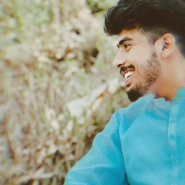 najeeb_khan_10 в LOOKY. . حد سے بڑھا ملال تو ہ...