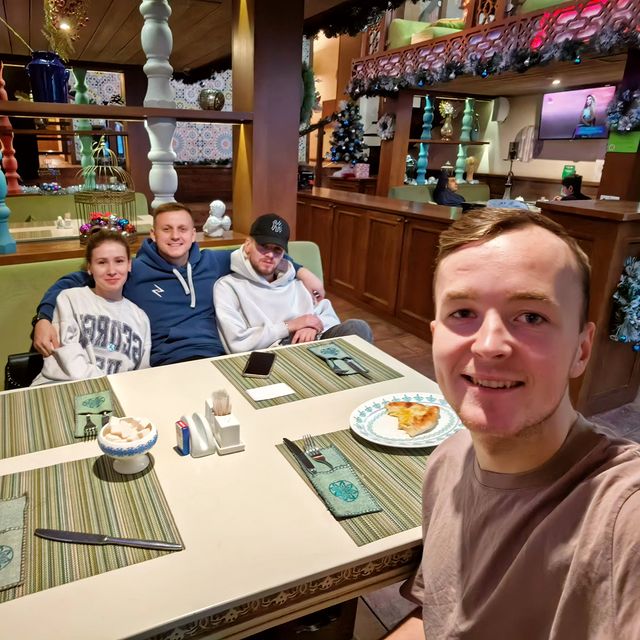 Dmitry Morozov в LOOKY. #selfie,#friends,#love,#happy,#smile,#young,#instagram,#instagood,#food,#eat,#photography,#instafamous. Friends 🤳 

#selfie...