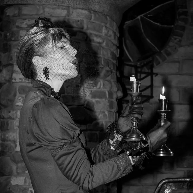 helene_de_lioncourt в LOOKY. #gothique_lioncourt,#photo_lioncourt,#gothic,#Draculasbride,#goth,#gothicphotoshoot,#gothicgirl,#авторскаяфотосессия,#фотосессия,#фотосессиявзамке,#образдляфотосессии,#балашиха,#photoshoot,#photosession,#готическийзамок,#romaniangirl,#vampires,#вампирша,#невестадракулы,#Dracula,#gothicmodel,#gothicmakeup,#bramstokerdracula,#castelulbran,#romaniamagnifica,#romaniamea,#transilvania,#bran,#gothicvampire. И свечи плавятся в о...