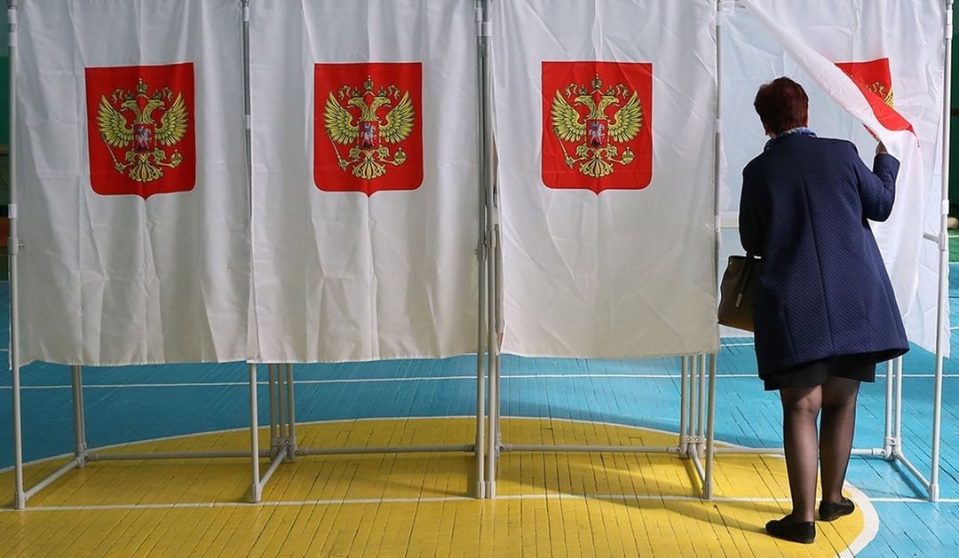 🗻Выборы президента могут пройти в течение трех дней – 15, 16 и 17 марта

В пятницу Центризбирком рассмотрит постановление о голосовании на выборах президента в течение нескольких дней, рассказала глава ЦИК Элла Памфилова.

🗣Она отметила, что выборы президента будут впервые проходить в столь токсичной геополитической обстановке.

По словам Памфиловой, дистанционное электронное голосование пройдет только в тех регионах, где оно проходило ранее, ЦИК не собирается рисковать, пишет ТАСС.

Подписывайтесь на «КрыльяTV»

🕊🕊🕊🕊🕊