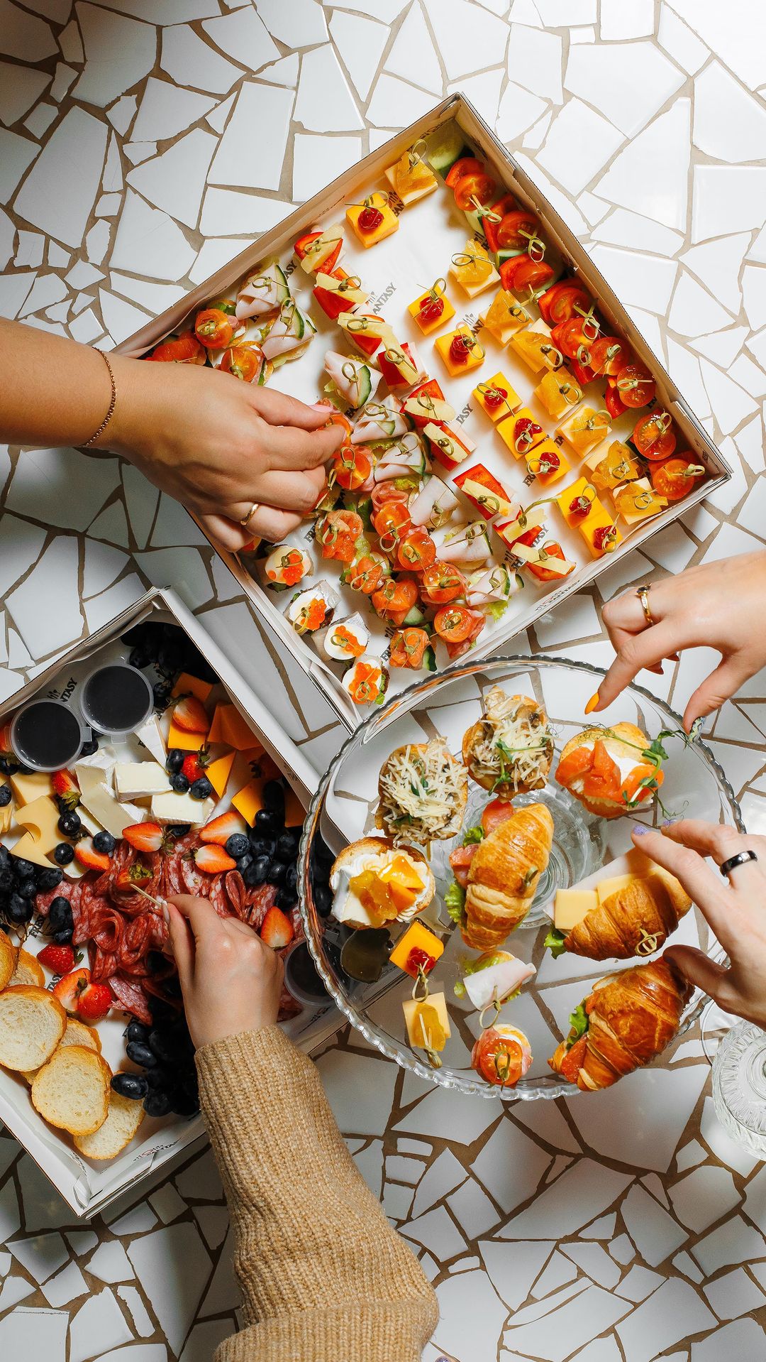 ff_catering_ekb в LOOKY. . Для канапе вам понад...