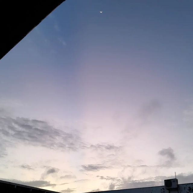 daffy_tjit в LOOKY. #sunrise,#moon,#morningmoon. 08.12.23 

#sunrise ...
