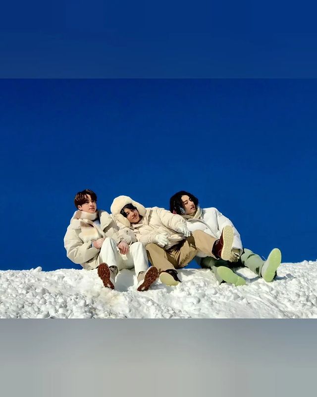 _life_goes_on_with_bts_ в LOOKY. #방탄소년단,#bts,#btsarmy,#bighitmusic,#jin,#kimseokjin,#happybirthdayjin,#happybirthdaykimseokjin,#happyjinday,#happykimseokjinday,#happyseokjinday,#happybirthdayseokjin,#seokjin,#jinedit,#jinbts,#jinlove,#jinjin,#jinedits,#seokjinedit,#seokjinedits,#btsworld,#btsipurpleyou,#bangtanboys,#bangtansonyeondan,#jimin,#parkjimin,#jhope,#jeonhoseok. 🎉🎉 Congratulations...