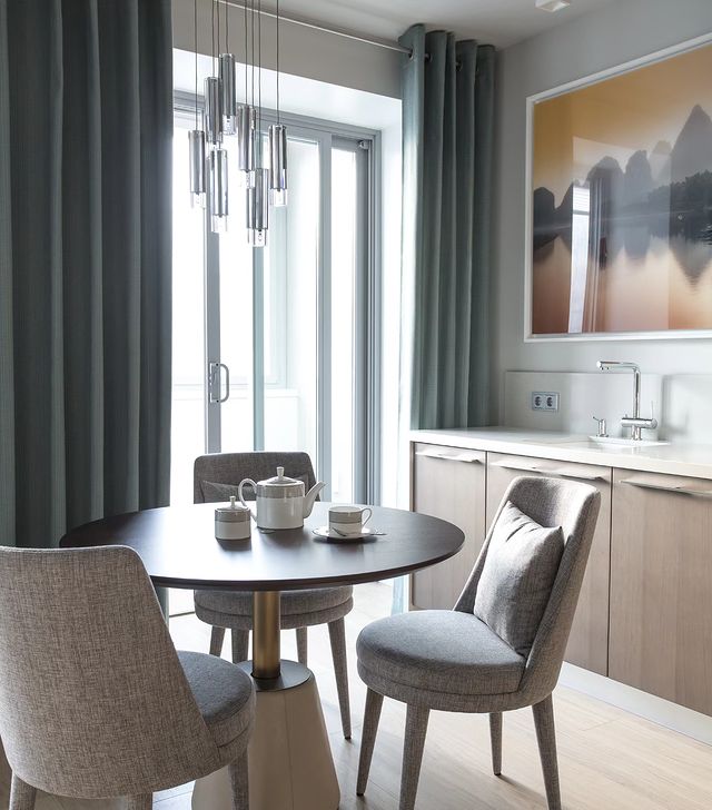 tarastas_ru в LOOKY. #tsdesign,#modernhause,#modernistinterior,#appartment,#moscowboutique,#moscow,#interiorplusdesign,#interiors,#interior,#маленькиеквартиры,#кухня,#kitchens,#littlekitchen. Из раннего)
Небольша...