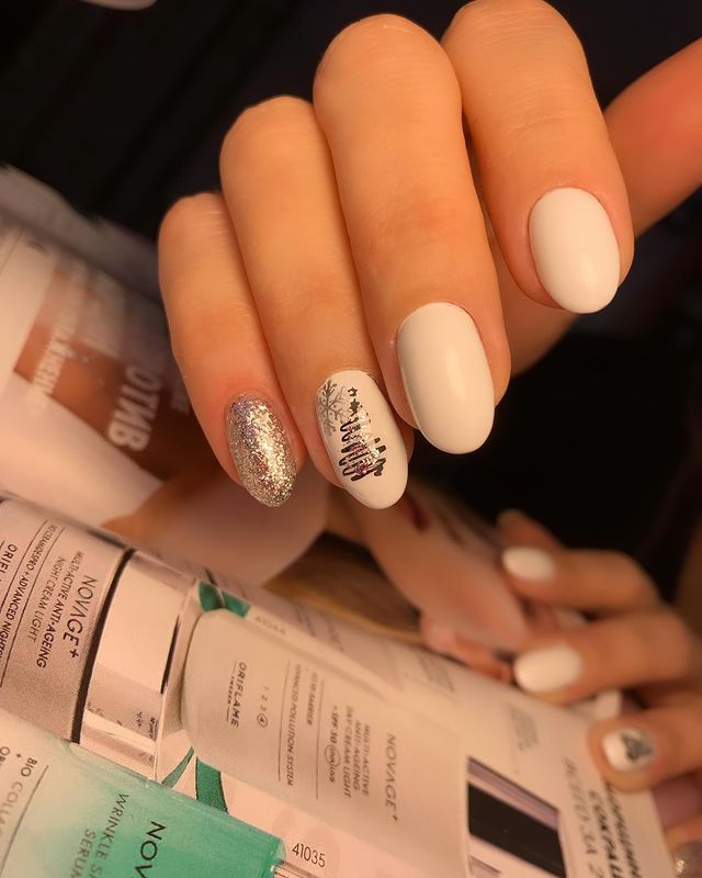 iriha.nails в LOOKY. . Вот и 2024 год не за...