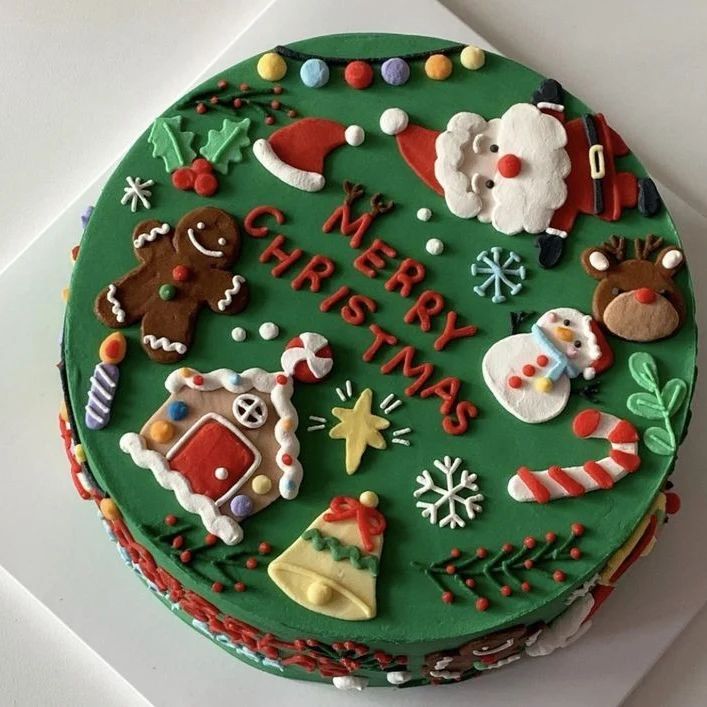 🎄В преддверии Нового Года обновлённый ассортимент🎄

Дорогие друзья☘️
🎀Спешу сообщить о новогодних начинках🎀

🍊торт "Беатрис" 🥕

Морковно-пряный бисквит с миндалем и кешью, ромовая пропитка, апельсиновый конфитюр, сливочный крем
❄️Цена 1 кг 1500 ₽❄️

🌰торт "Просекко" 🍾

Фундучный бисквит с розмарином, мандариновый крем, ванильный мусс с шампанским, сливочный крем
❄️Цена 1 кг 1500 ₽❄️

🍯торт "Идиллия"🍋

Мёдово-лимонные коржи, лимонно-имбирный курд, сливочно-лимонный крем
❄️Цена 1 кг 1500 ₽❄️

🥝торт "Дженна"🍌

Ванильный бисквит, конфитюр из киви, банановый мусс, сливочный крем
❄️Цена 1 кг 1500 ₽❄️

☕торт "Микаэл Раф"🥃

Кофейный бисквит, пропитка" Бейлис", ганаш крем, крем "Бейлис", сливочный крем
❄️Цена 1 кг 1900₽❄️

🍫торт "Рождество"🍒

Шоколадно-апельсиновый бисквит, вишнёвый чизкейк, апельсиновый конфи, сливочный крем
❄️Цена 1 кг 1400₽❄️

🍯торт "Майли"🍑

Мёдовый бисквит, мёдовая карамель с хурмой и кешью, сливочный крем
❄️Цена 1 кг 1400 ₽❄️

🍏торт "Афродита"🍏

Ванильный бисквит с корицей, карамельный яблоки, ганаш на белом шоколаде, крем "Маскарпоне", сливочный крем
❄️Цена 1 кг 1300₽❄️

🍇торт" Для всех"🍇

Клюквенный бисквит на сметане, крем "Маскарпоне", сливочный крем
❄️Цена 1 кг 1500 ₽❄️

✨Начинки можно выполнить как в классическом размере, так и размере бенто и бенто - макси✨

#тортыназаказ #бенто #SofiCake #новыйгод #новыеначинка #ассортимент #торты #ухта #ярега #республикакоми #2023