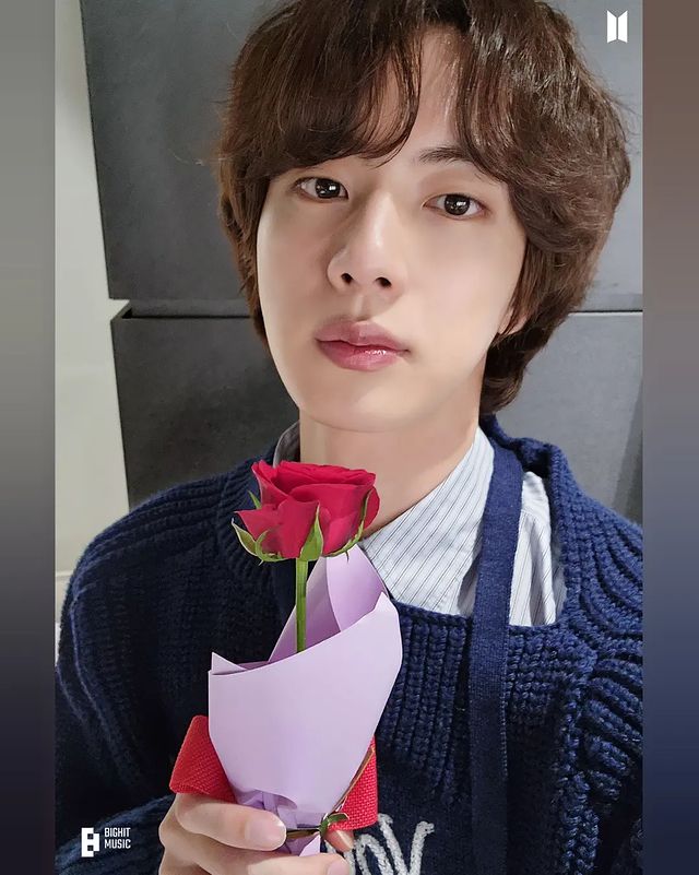 _life_goes_on_with_bts_ в LOOKY. #방탄소년단,#bts,#btsarmy,#bighitmusic,#jin,#kimseokjin,#happybirthdayjin,#happybirthdaykimseokjin,#happyjinday,#happykimseokjinday,#happyseokjinday,#happybirthdayseokjin,#seokjin,#jinedit,#jinbts,#jinlove,#jinjin,#jinedits,#seokjinedit,#seokjinedits,#btsworld,#btsipurpleyou,#bangtanboys,#bangtansonyeondan. 💜🎂💜 2023 JIN DAY!...