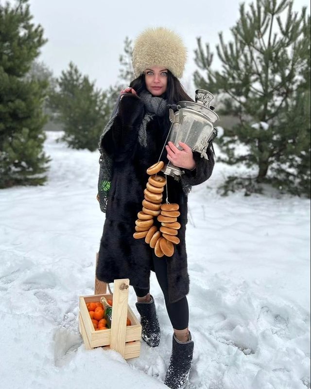i_anatolevna_ в LOOKY. #звенитянварскаявьюга#зима2023❄️#новыйгод#классныйдень#. И я туда же😁

#звен...