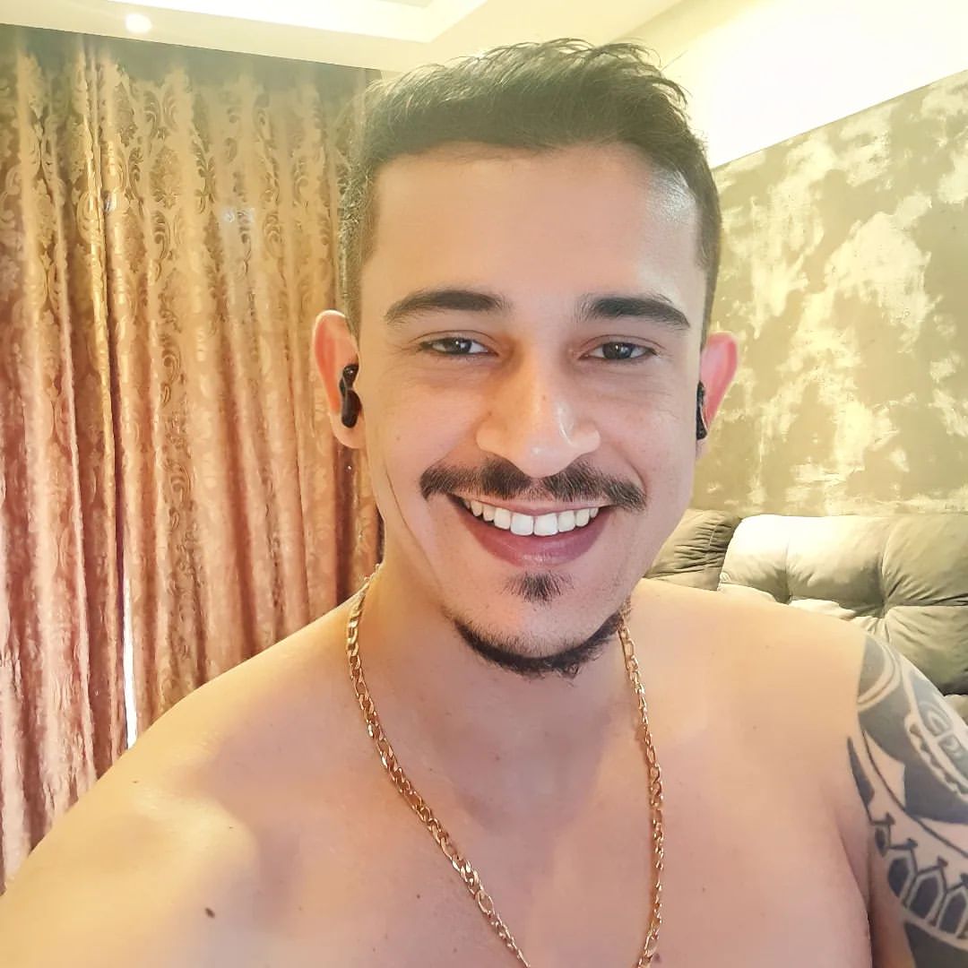 julianotmoreira в LOOKY — E aí?
Já vestiu o seu melhor sorriso pra sorrir?
Porque a vi
