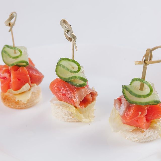 ff_catering_ekb в LOOKY. . КА-НА-ПЕ 🍢🍡

Мы сч...