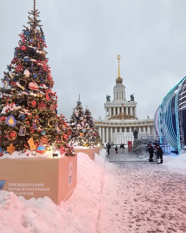 oshubina_71 в LOOKY. . Москва ВДНХ среди мн...