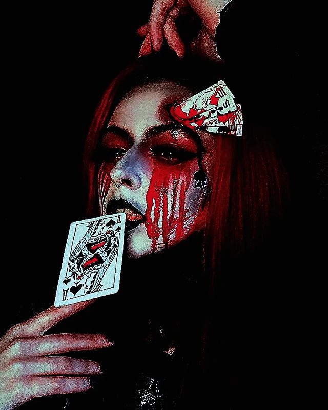 vikichaos в LOOKY. . 🖤♠️