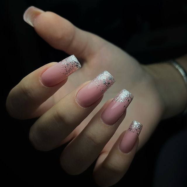 si_nails_ykt в LOOKY. #маникюр,#маникюрякутск,#гельлак,#якутск,#аппаратныйманикюр,#педикюр,#педикюрякутск,#шеллак,#наращиваниеногтей,#si_эльвира. 🎄 а Вы уже записали...