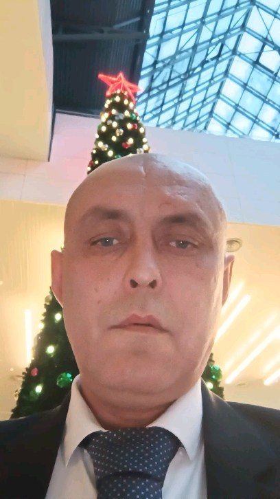 Андрей в LOOKY. . null