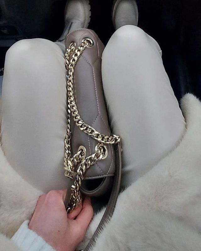 forestelitelines в LOOKY. . null