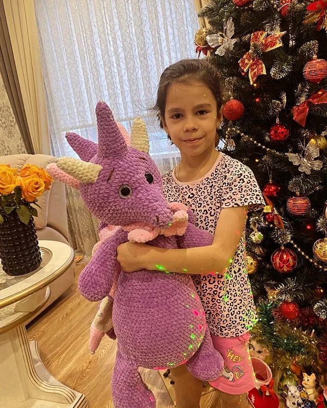 vyzanie_detkam_ruza в LOOKY. #назаказ,#ручная,#символгода2024,#слюбовьювкаждойпетельке,#турецкаяпряжа,#Дракоша,#вяжемслюбовью,#возможен,#вяжутнетолькобабушки,#вяжунетужу,#handmadewithlove,#. Жемчужный Дракоша уж...