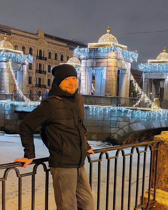 antsiferov130 в LOOKY. . Питер оставляет авто...