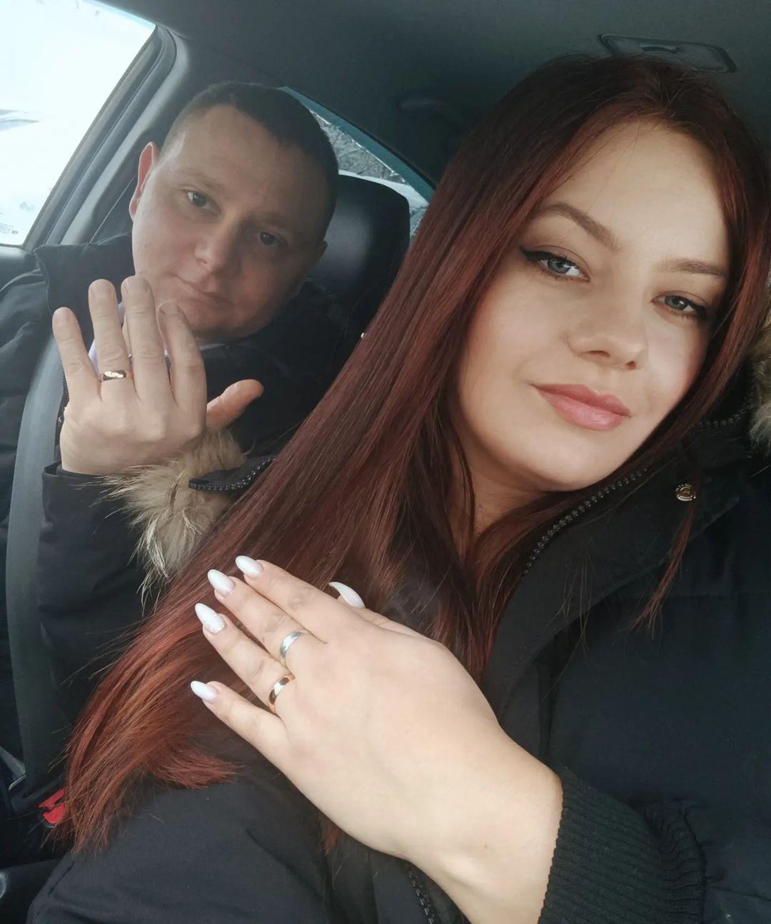 💍👫🏻