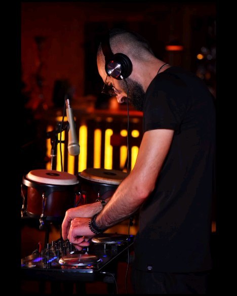 _leoni_style_ в LOOKY. #dj,#drum,#percussion,#mix,#show,#party,#dance,#yerevan,#armenia,#electronicmusic,#afrohouse,#progressivehouse,#remix. 🎧🪘
.
.
.
.
.
.
.
....