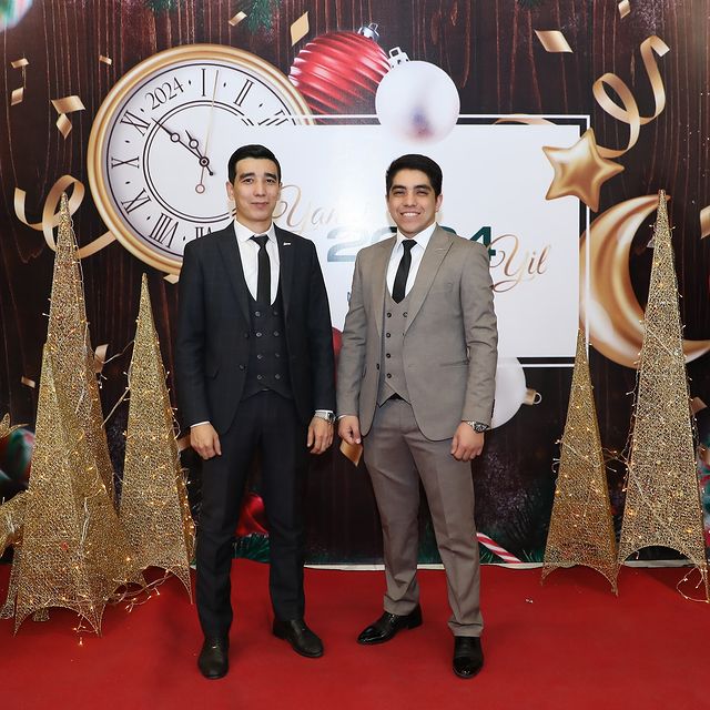 oneway____1 в LOOKY. . New year