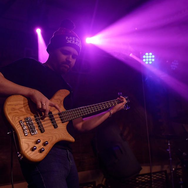 petrov_an в LOOKY. #warwickbass,#bassmagazineonline,#merrychristmas. Зацените, как @raven...